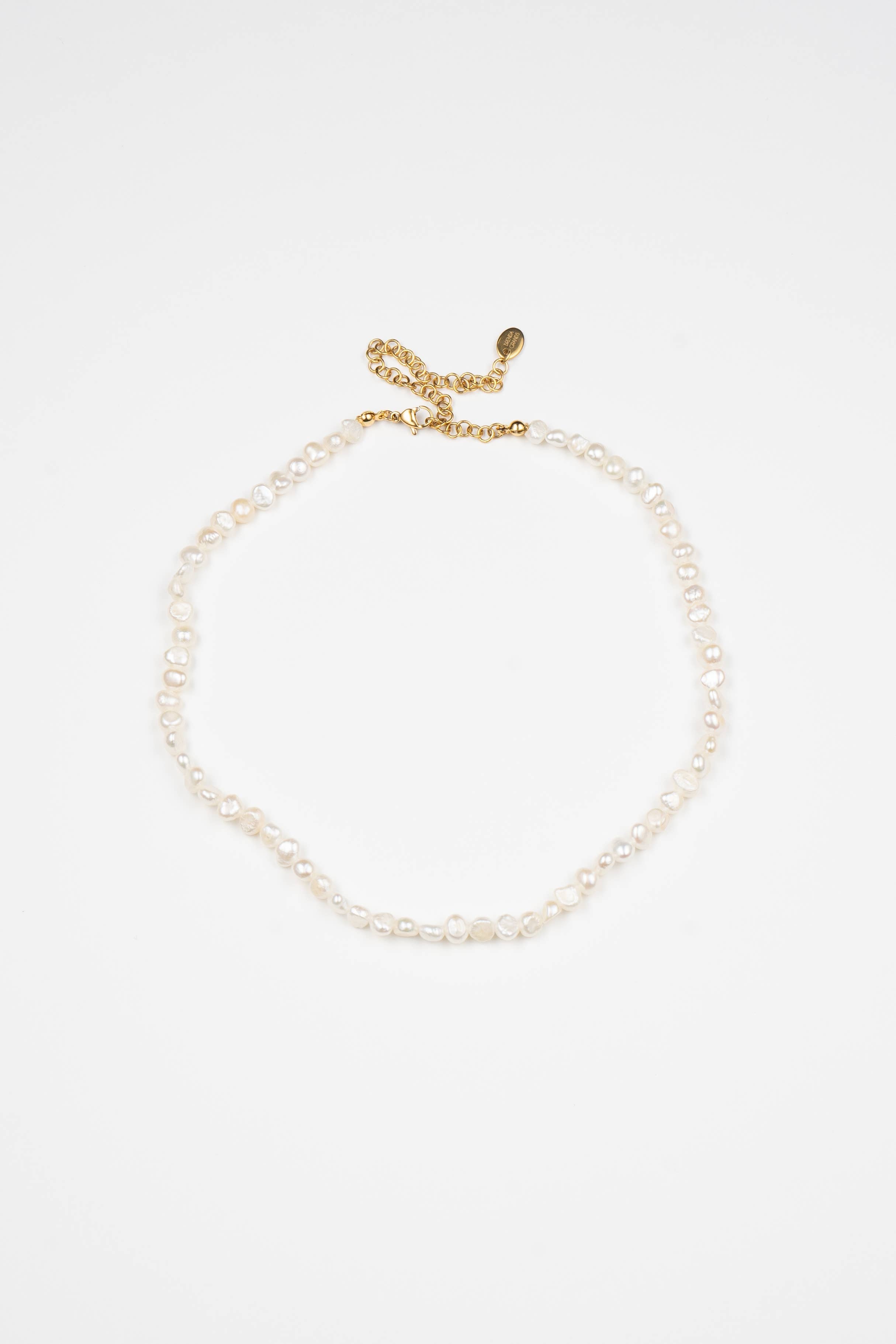 18k Gold Small Pearl Necklace