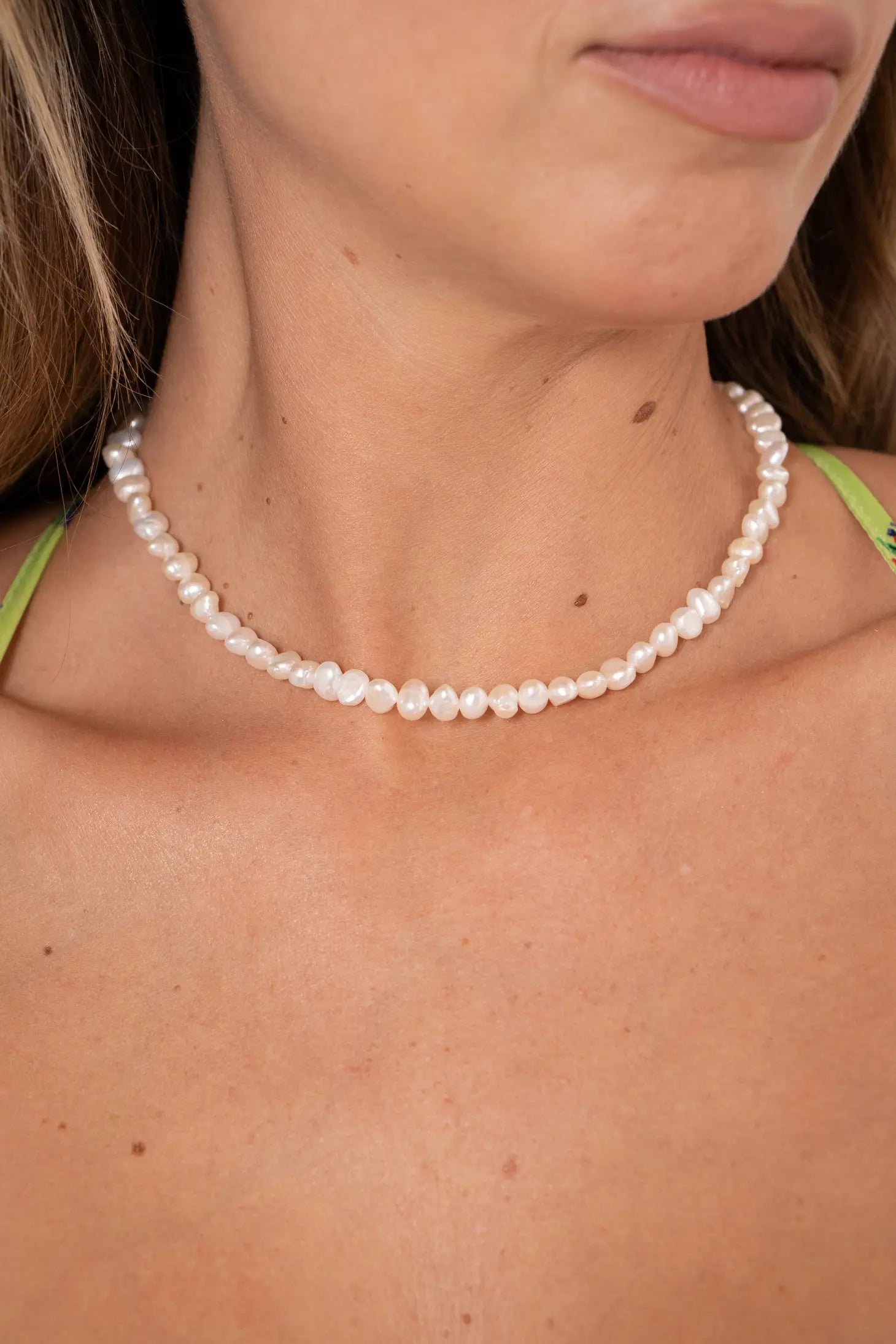 18k Gold Small Pearl Necklace